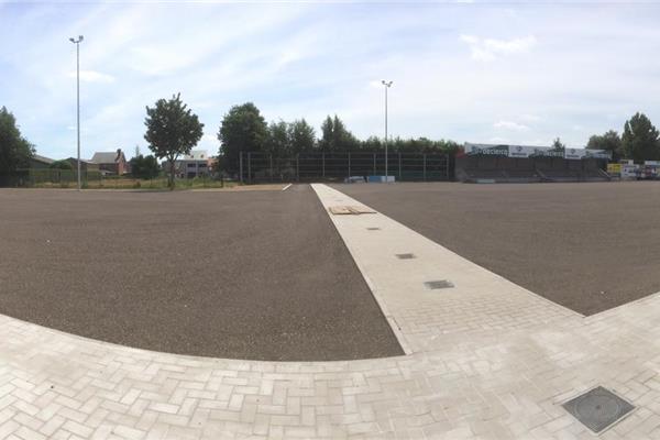 Aanleg kunstgras voetbalveld - Sportinfrabouw NV